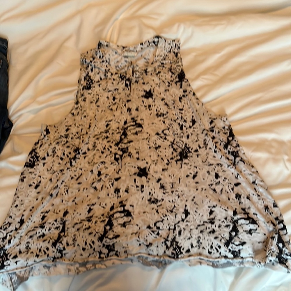 Vans sleeveless swing top